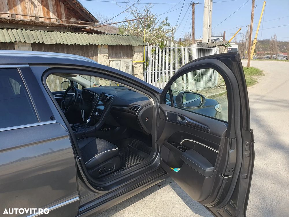 Ford Mondeo 2.0 HEV Vignale - 13