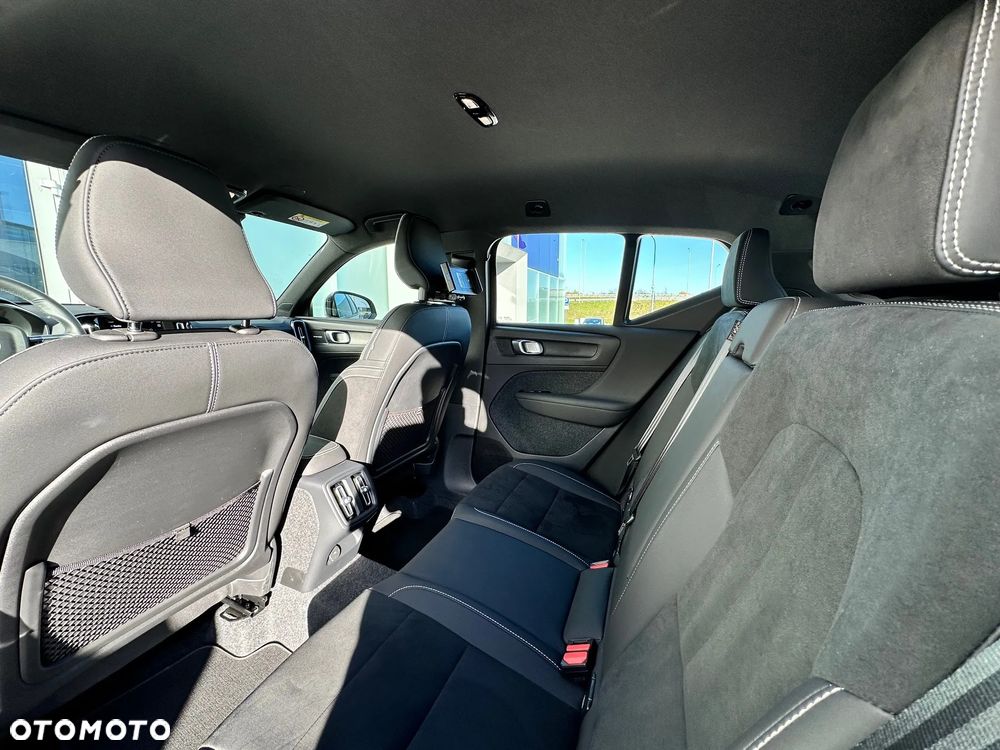 Volvo XC 40 B3 Plus Dark - 9