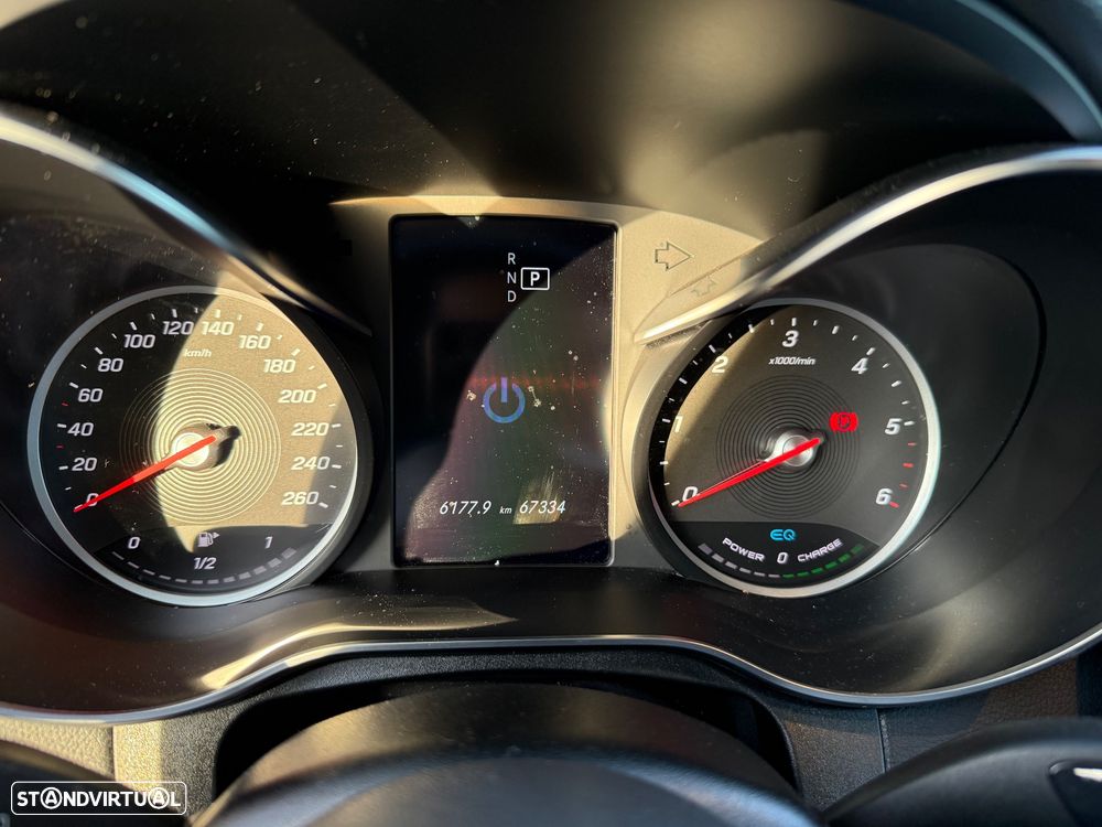 Mercedes-Benz GLC 300 - 21