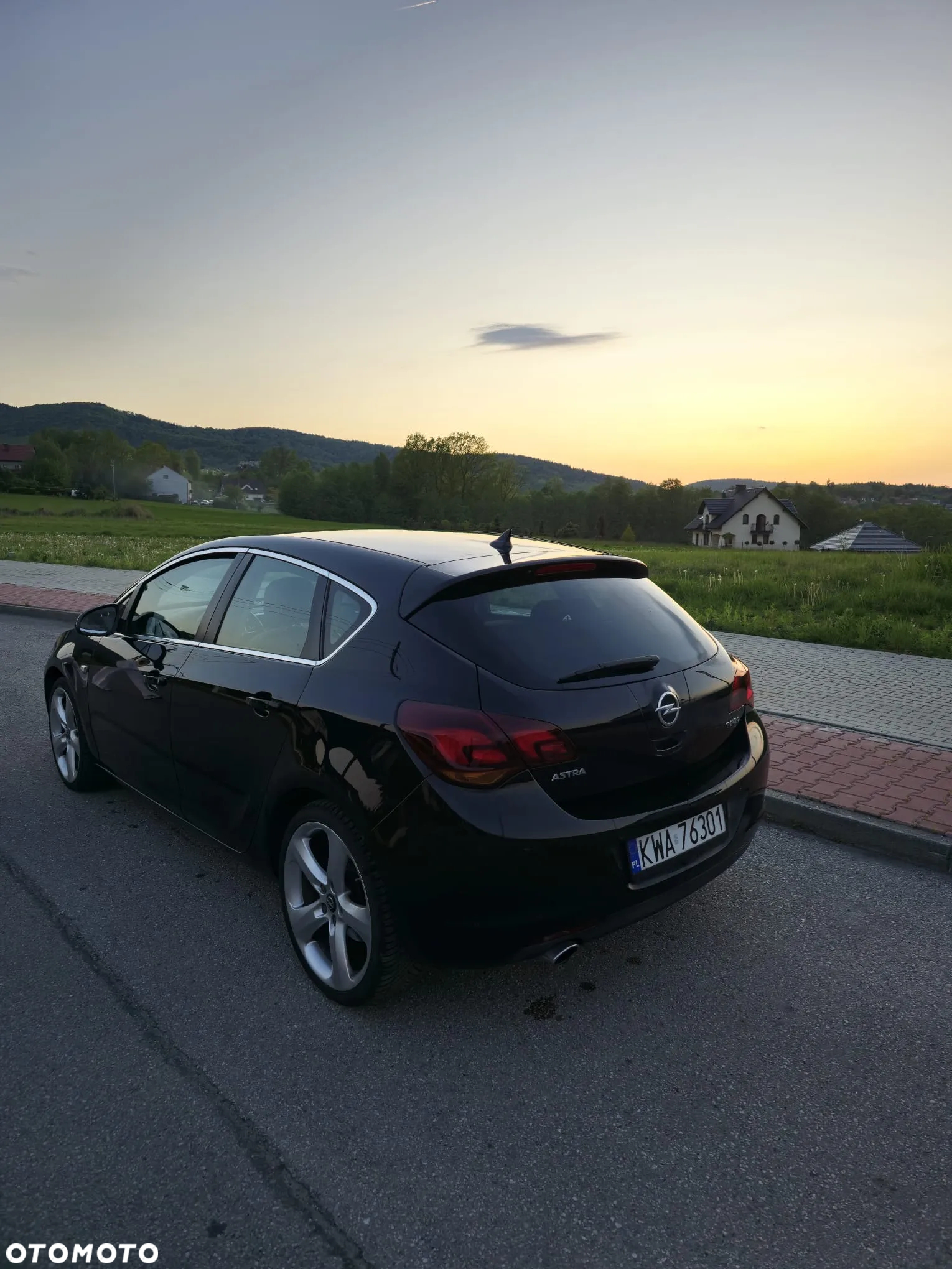 Opel Astra IV 1.6 T Cosmo - 6