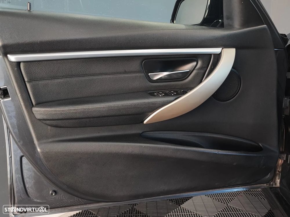 BMW 320 d Auto Pack M - 24