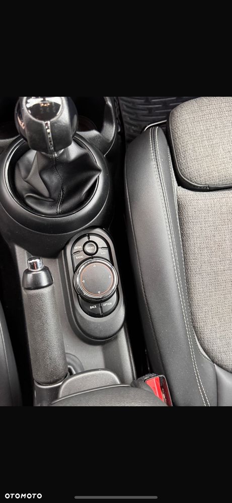 MINI Cooper Standard - 17