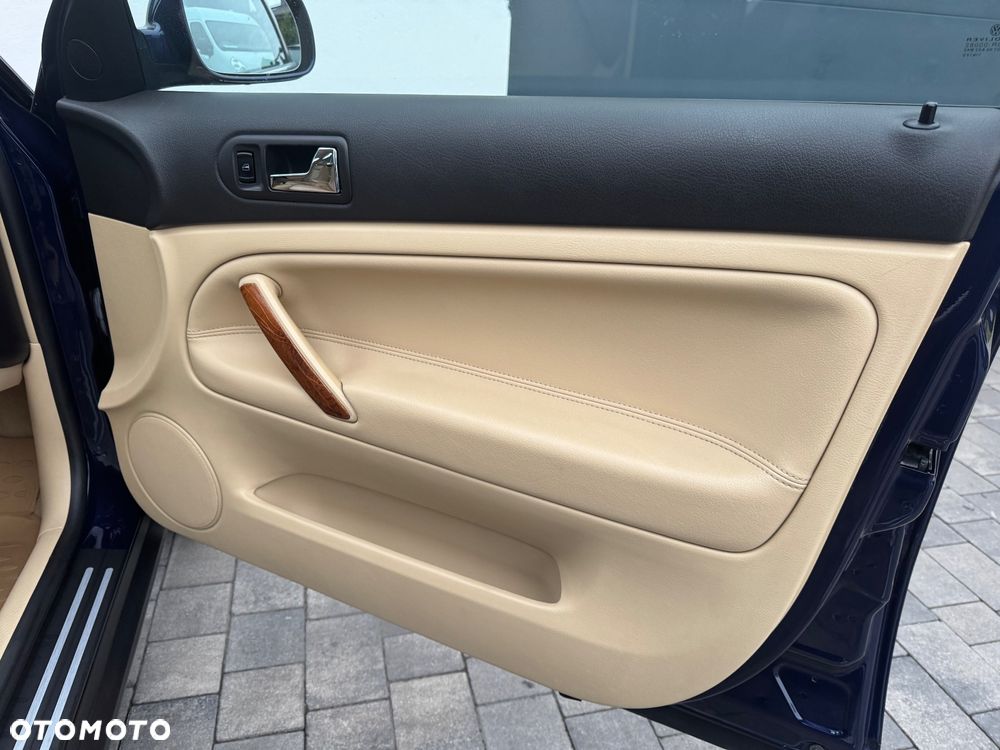 Volkswagen Passat 2.0 Exclusive - 27