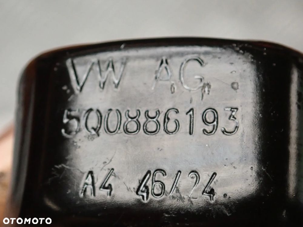 ZASLEPKA FOTELA VW TOURAN III  5TA  - 1123729XX, 1123728XX, 5H0887233B, 5TA885318, 5TA885317, 5E3887233A, 5G0887233C, 2GA858848, 2GA858847, 5TA883391B, 5TA883392B, 5TA885779, 5TA885750, 5Q0886193, 10A886197A, 2GA886197, 5TA885749, 5TA867464, 5TA867574, 5G0887187, 575887187, 575887233, 11A886197, 9918018344LH, 9918018345RH 40 ZŁ - 18