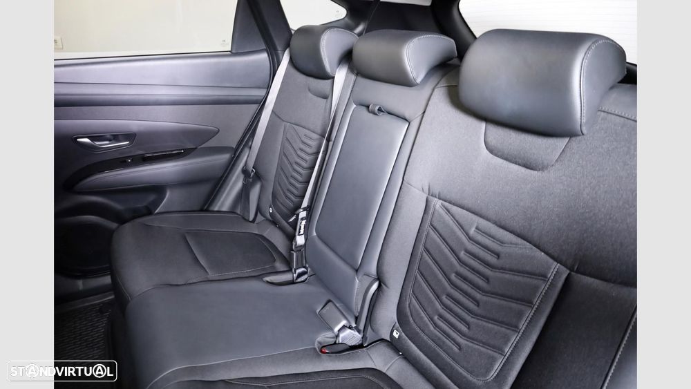 Hyundai Tucson 1.6 T-GDI PHEV e-Vanguard - 16