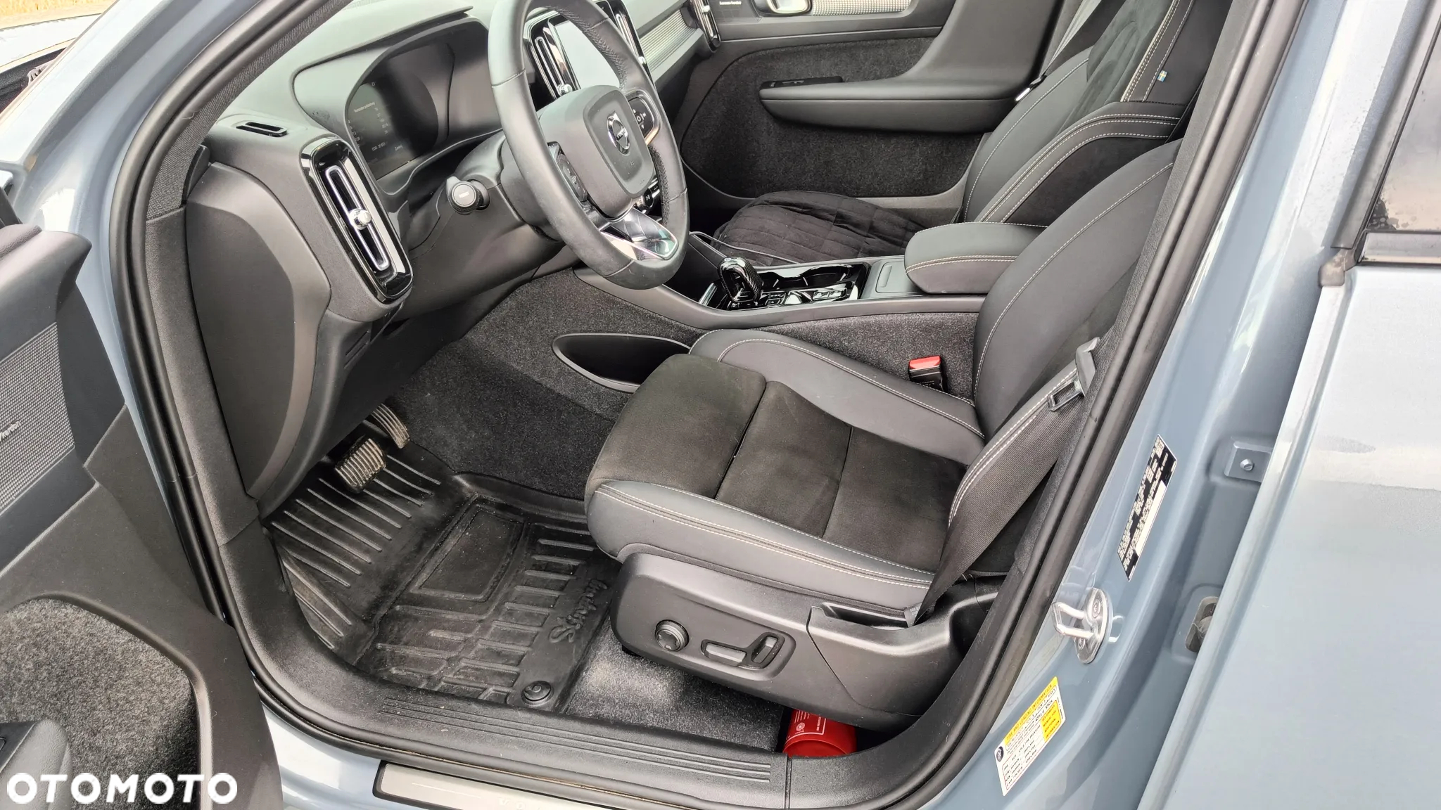 Volvo XC 40 B5 AWD Ultimate Dark - 17