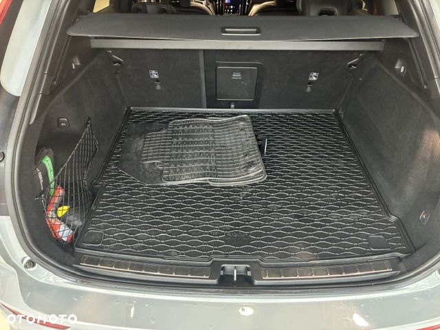 Volvo XC 60 B4 B Plus Dark - 14