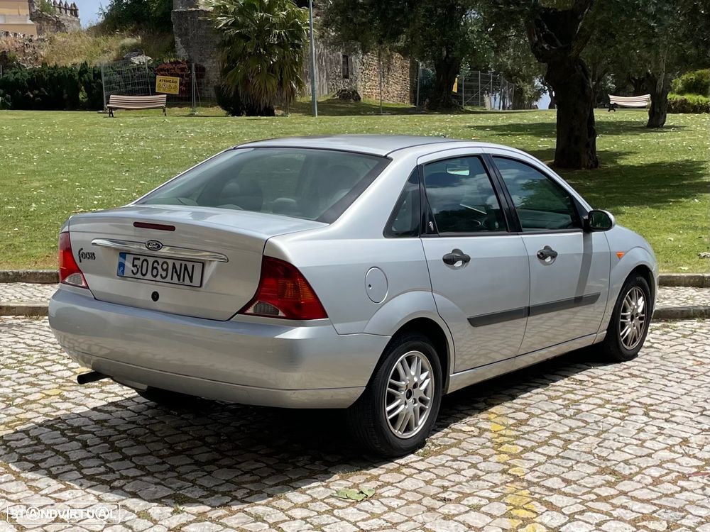 Ford Focus 1.6 Ghia - 3