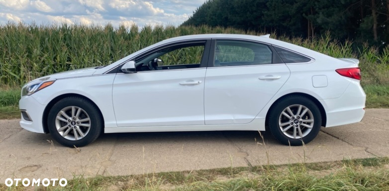 Hyundai Sonata - 2