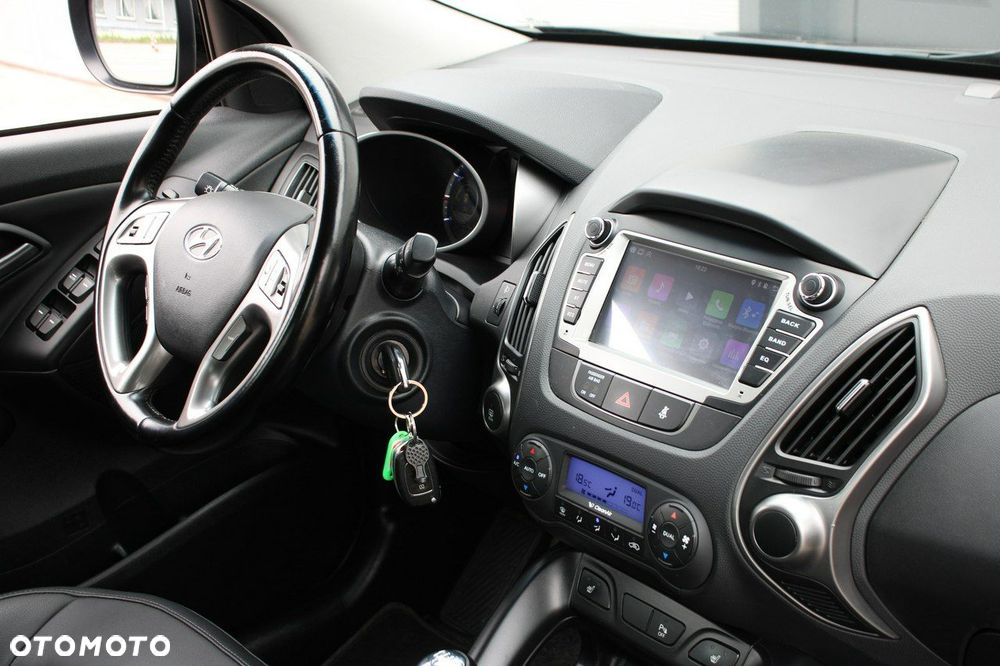 Hyundai ix35 1.6 2WD Fifa World Cup Edition - 24