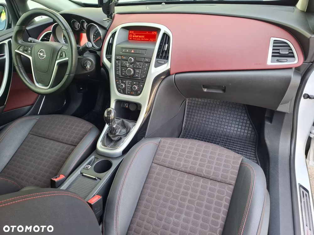 Opel Astra 1.4 Turbo - 31
