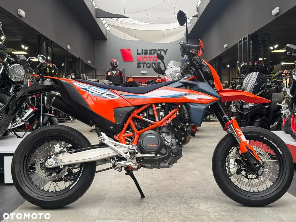 KTM SMC - 6