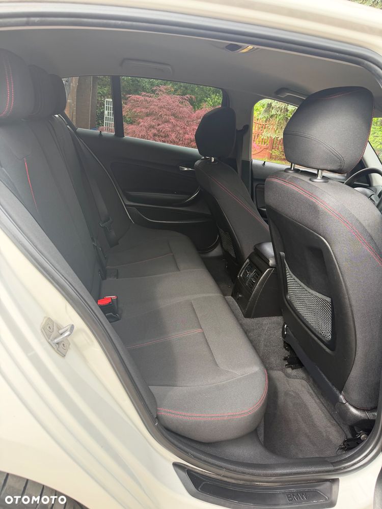 BMW Seria 1 120d Sport Line - 26