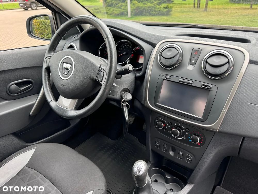 Dacia Sandero 0.9 TCe SL Celebration S&S EU6 - 6