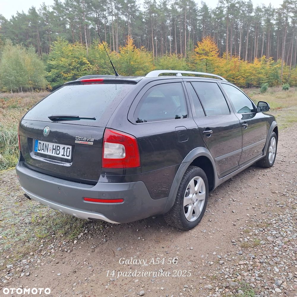 Skoda Octavia Combi 2.0 TDI DPF 4x4 Scout - 7