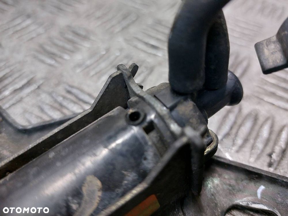 ZAWÓR PODCIŚNIENIA TOYOTA RAV4 II LIFT 2.0 D4D 25819-27040 139700-0770 - 2