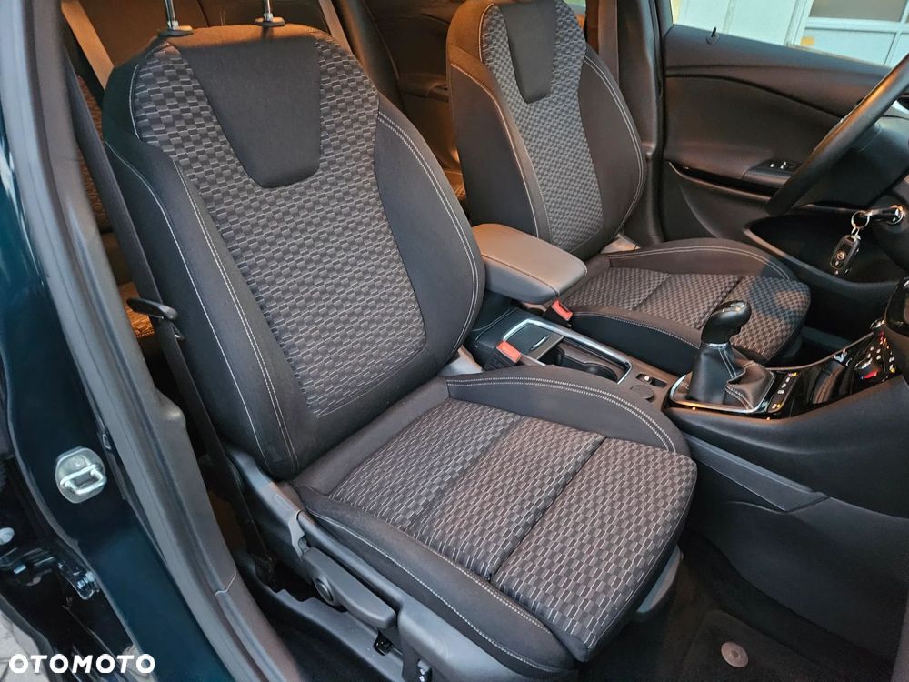 Opel Astra 1.4 Turbo Dynamic - 19