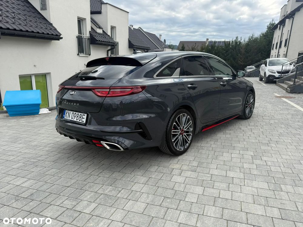 Kia ProCeed 1.6 T-GDI GT DCT - 10