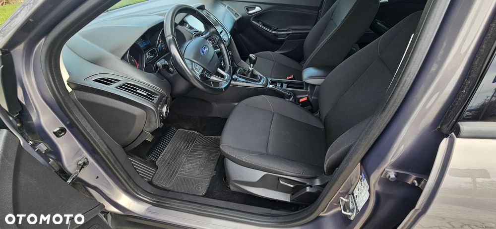 Ford Focus - 21