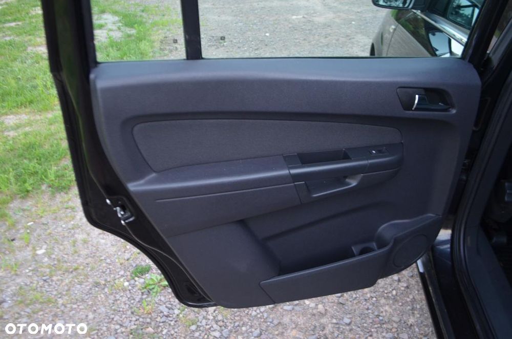 Opel Zafira 1.6 - 23