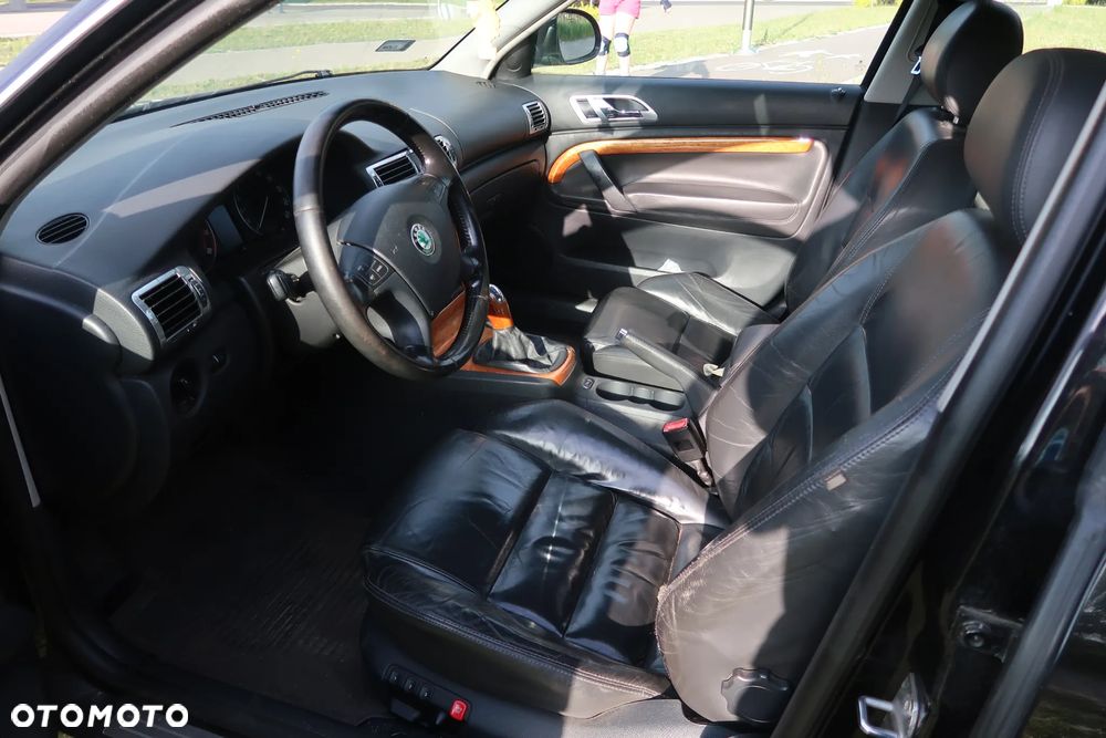 Skoda Superb 1.8T Elegance - 25