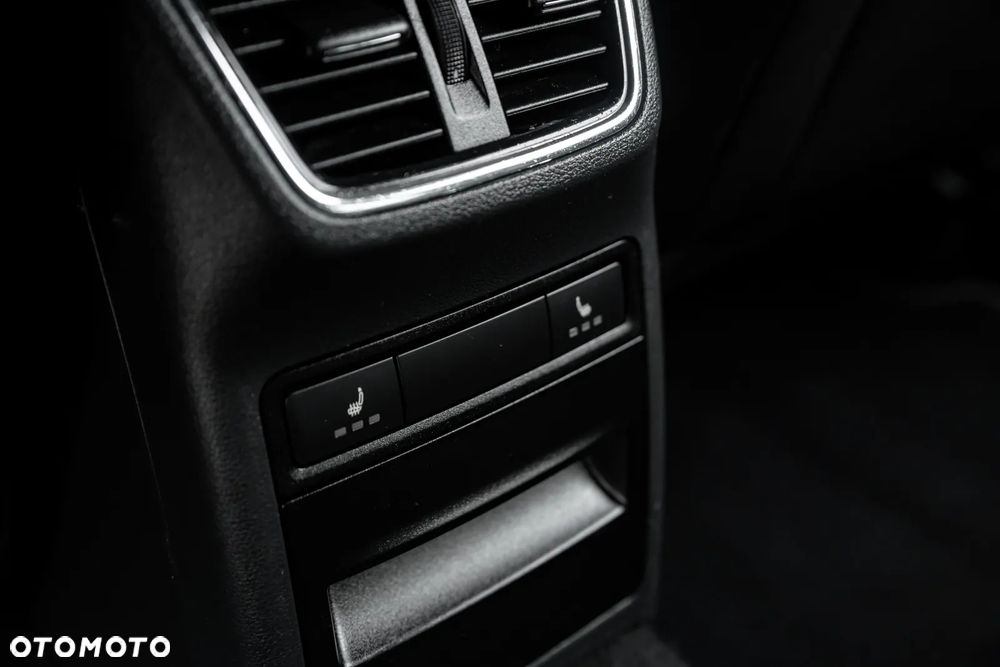 Skoda Octavia 2.0 TDI DSG RS - 22