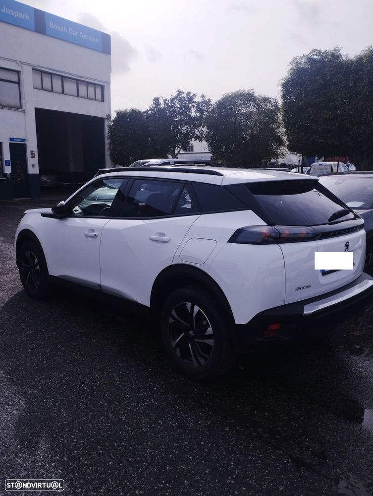 Peugeot 2008 1.5 BlueHDi Allure Pack - 2