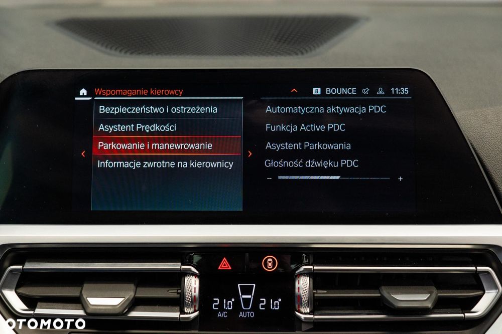 BMW Seria 3 330i xDrive M Sport sport - 33