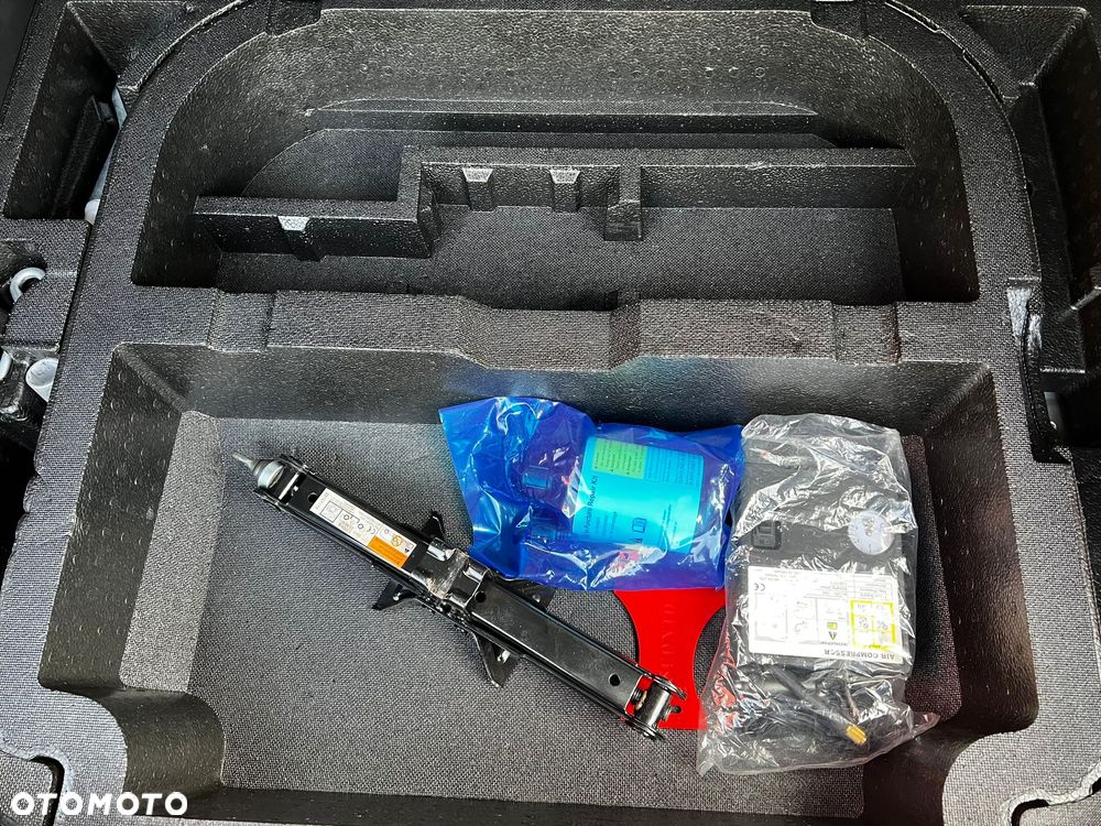 Mitsubishi ASX 1.6 Intense Plus Navi Blue Edition - 26