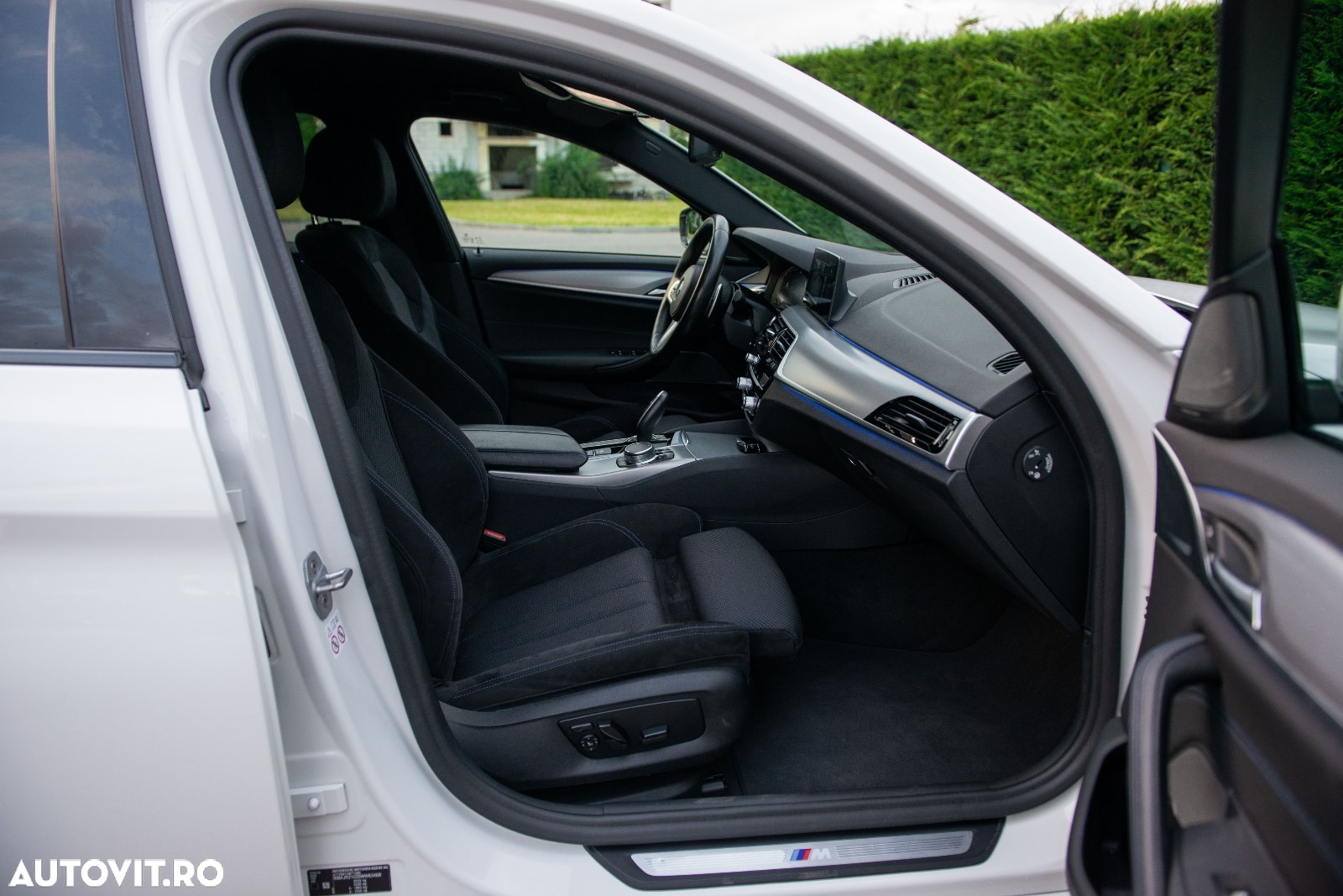 BMW Seria 5 530i Aut. M Sport Edition - 13