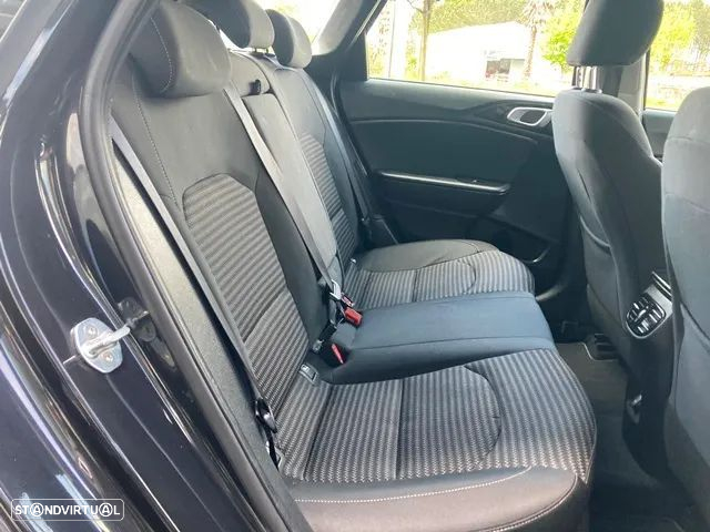 Kia Ceed SW 1.6 GDi PHEV Tech 6DCT - 32