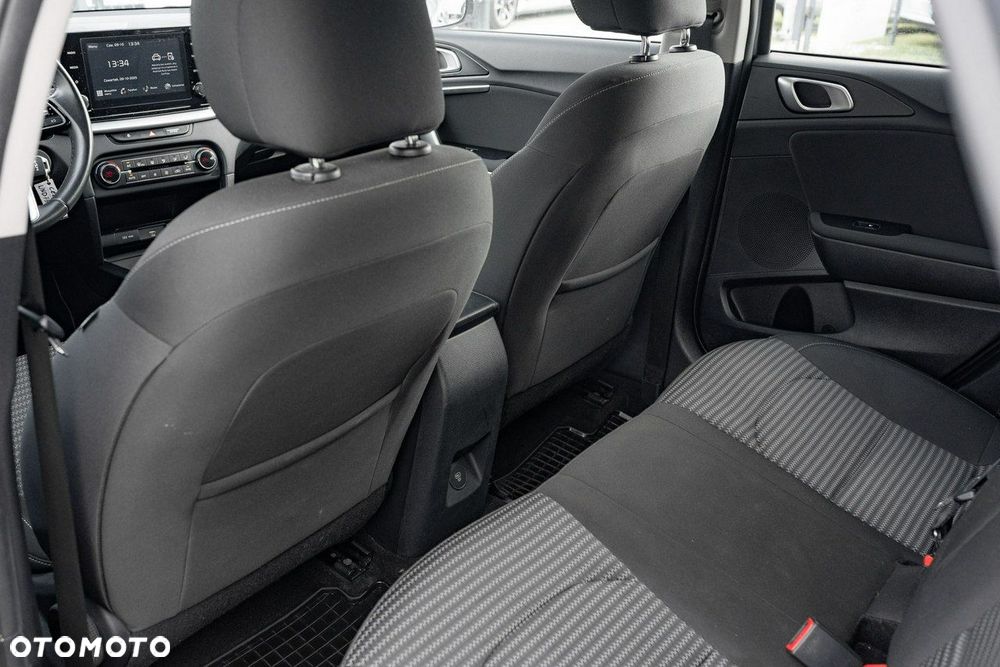 Kia Ceed 1.5 T-GDI M DCT - 23