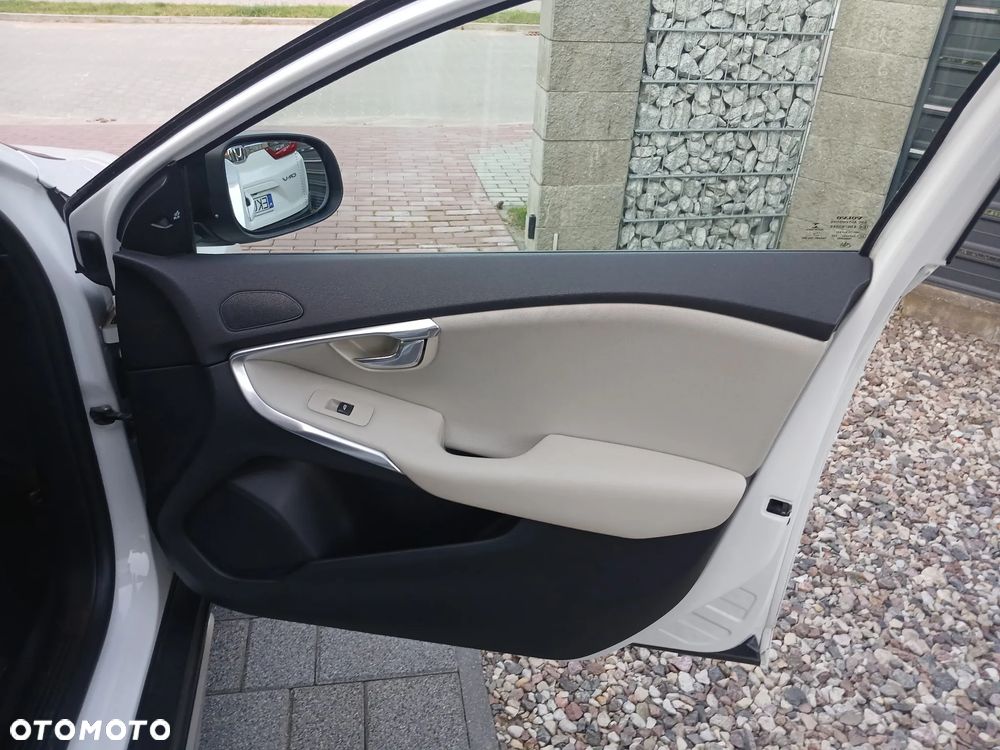 Volvo V40 Cross Country D2 Kinetic - 20