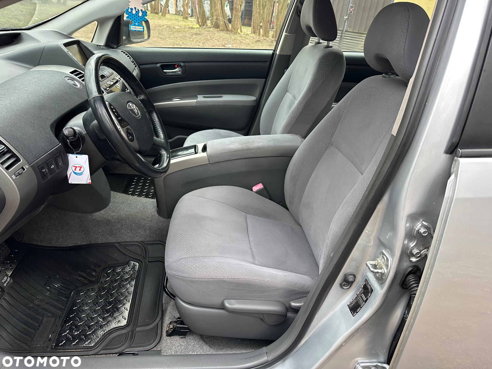 Toyota Prius (Hybrid) - 15