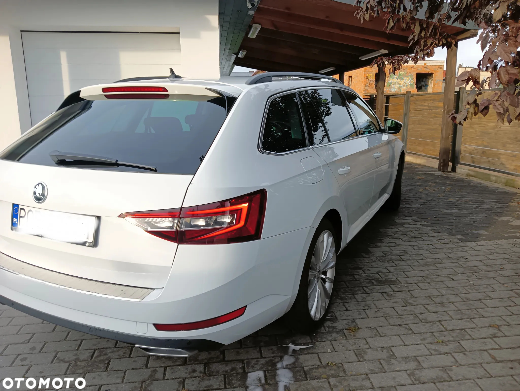 Skoda Superb Combi 1.6 TDI DSG Active - 8