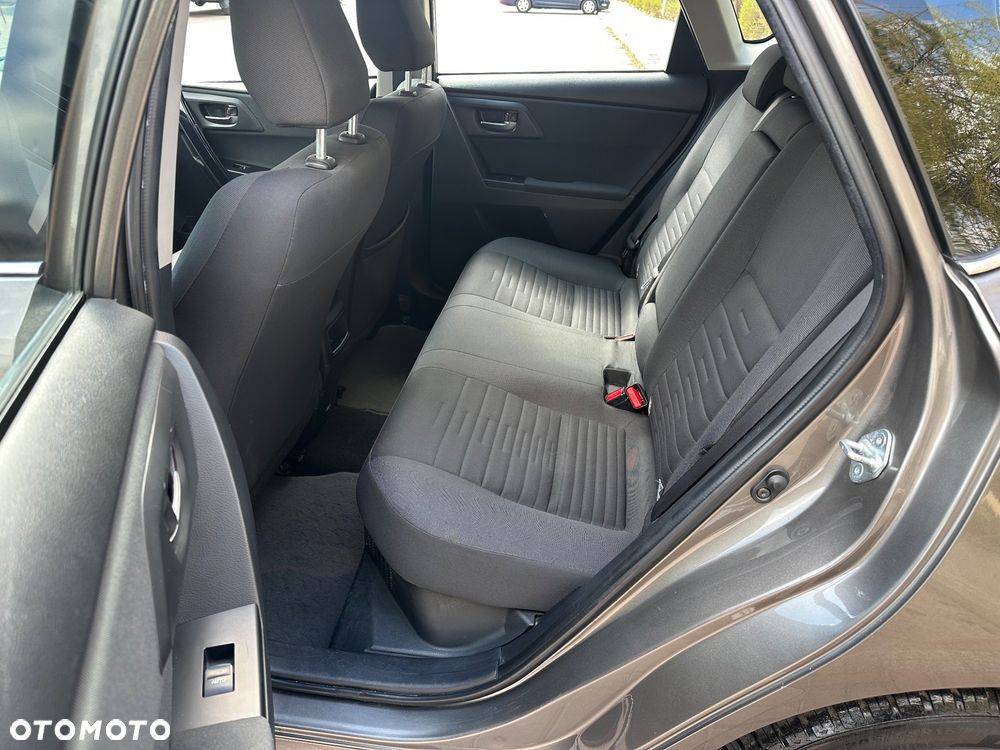 Toyota Auris Hybrid 135 Premium - 18