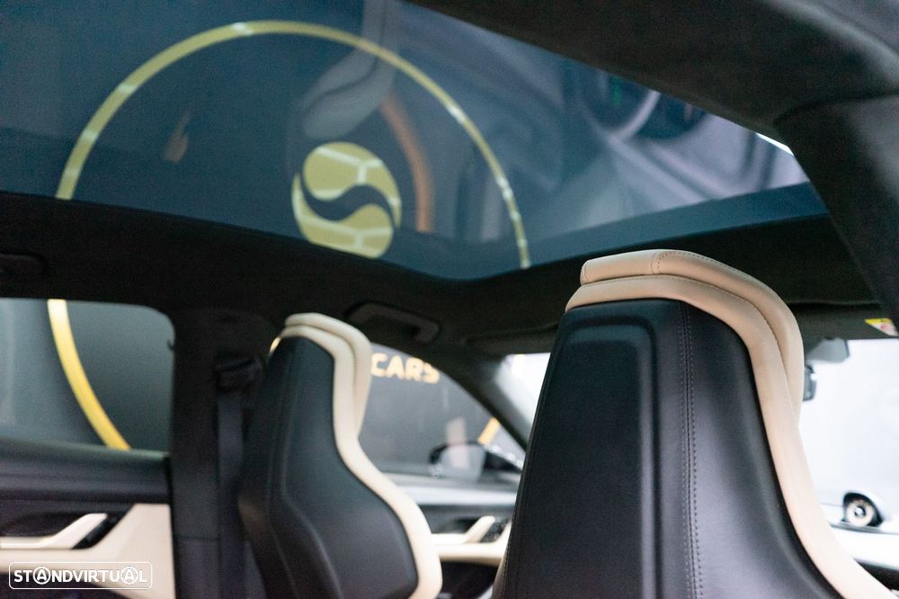 Porsche Taycan Turbo - 55