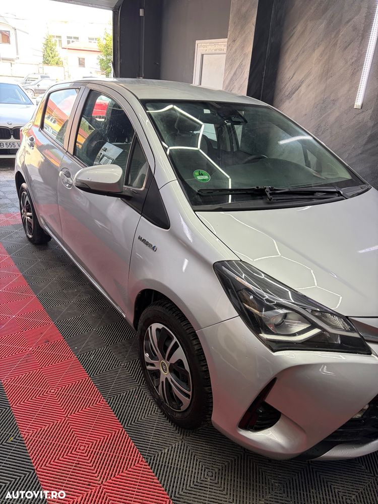 Toyota Yaris 1.5 VVT-i HSD Dynamic - 6
