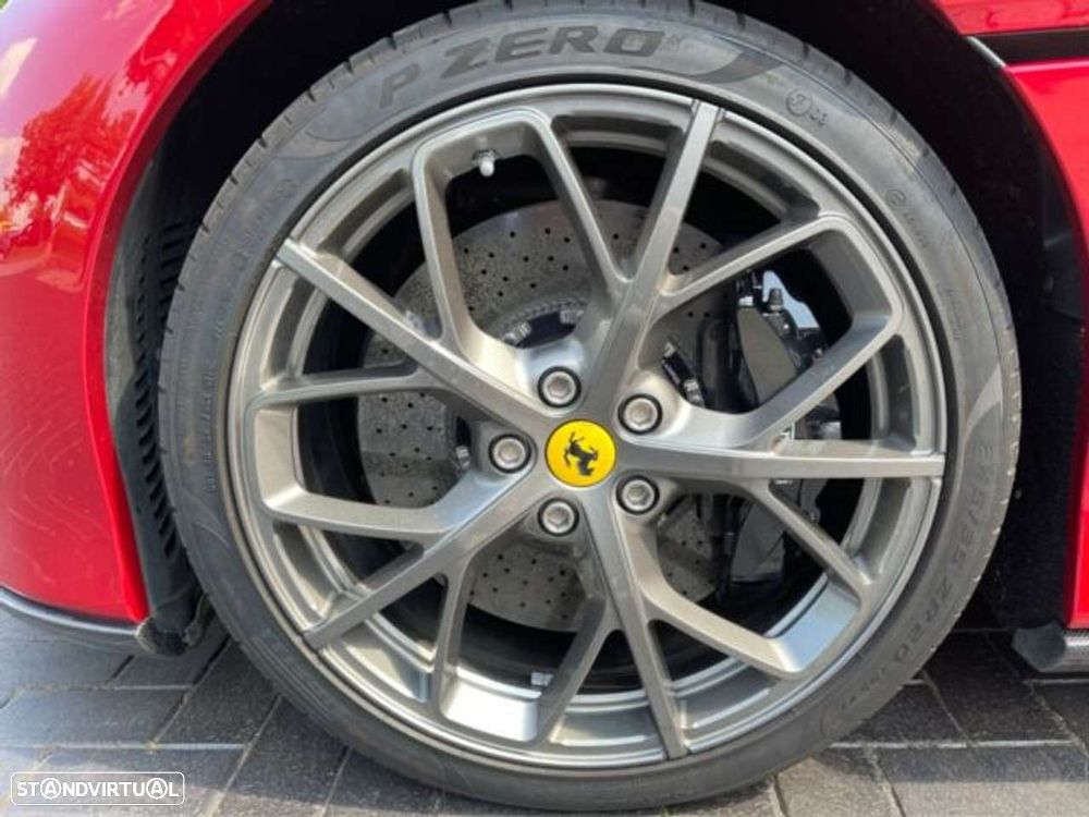 Ferrari Portofino - 12