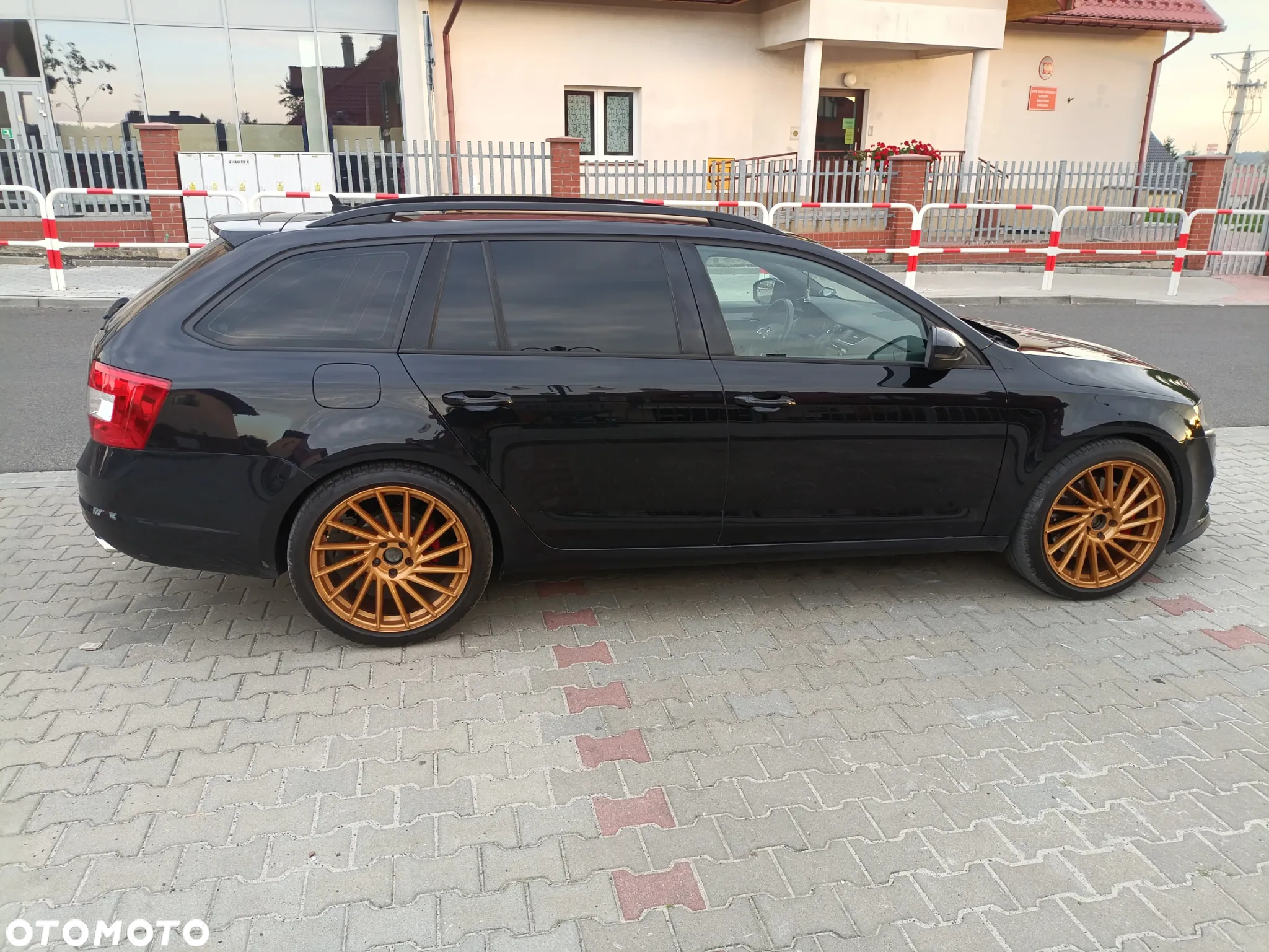 Skoda Octavia Combi 2.0 TDI RS - 10