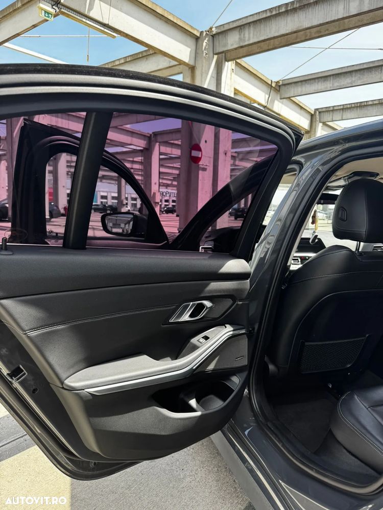 BMW Seria 3 330e Aut. Sport Line - 18