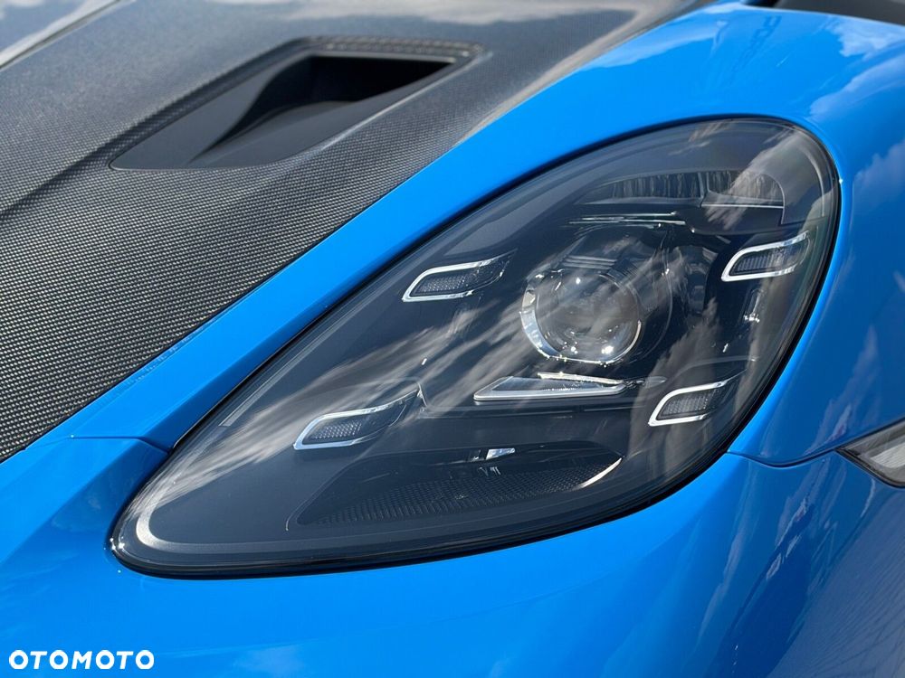 Porsche 718 Spyder - 12