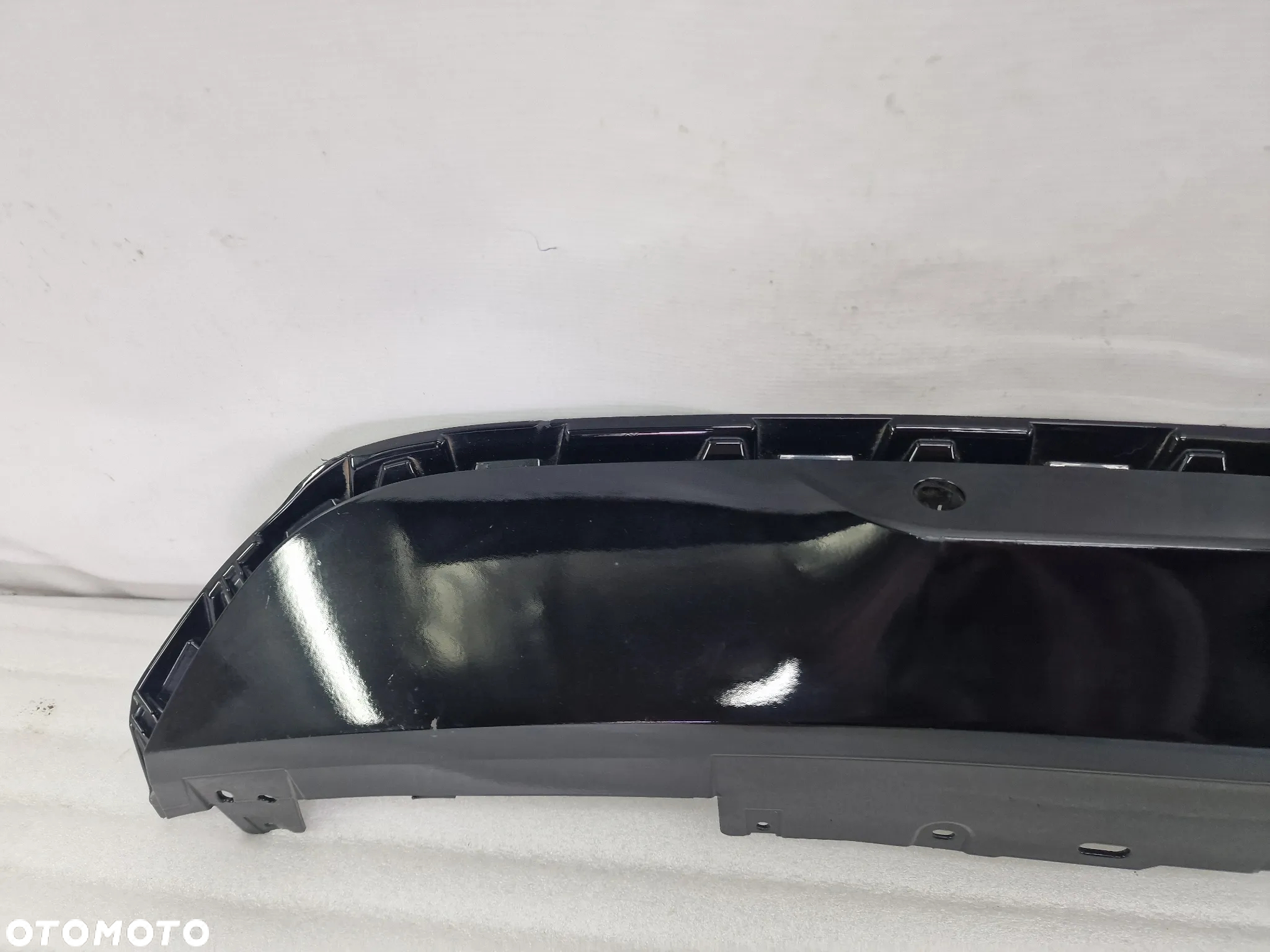 RENAULT MEGANE IV 4 KOMBI 16- DYFUZOR / SPOJLER ZDERZAKA TYLNEGO TYLNIEGO TYŁ NA WYSOKI POŁYSK , NR 850180956R , NR AUKCJI DT533 - 3