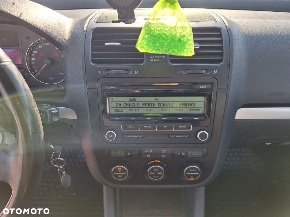 Volkswagen Jetta 1.9 TDI Trendline - 26