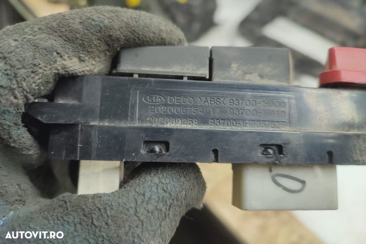 Buton avarie 93700-1h900 Kia Ceed 1 [2007 - 2010] - 3
