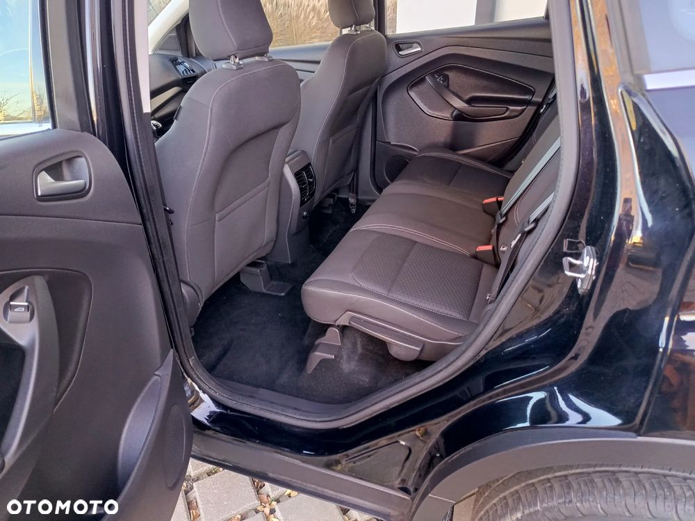 Ford Kuga 1.5 EcoBoost 2x4 Titanium - 12