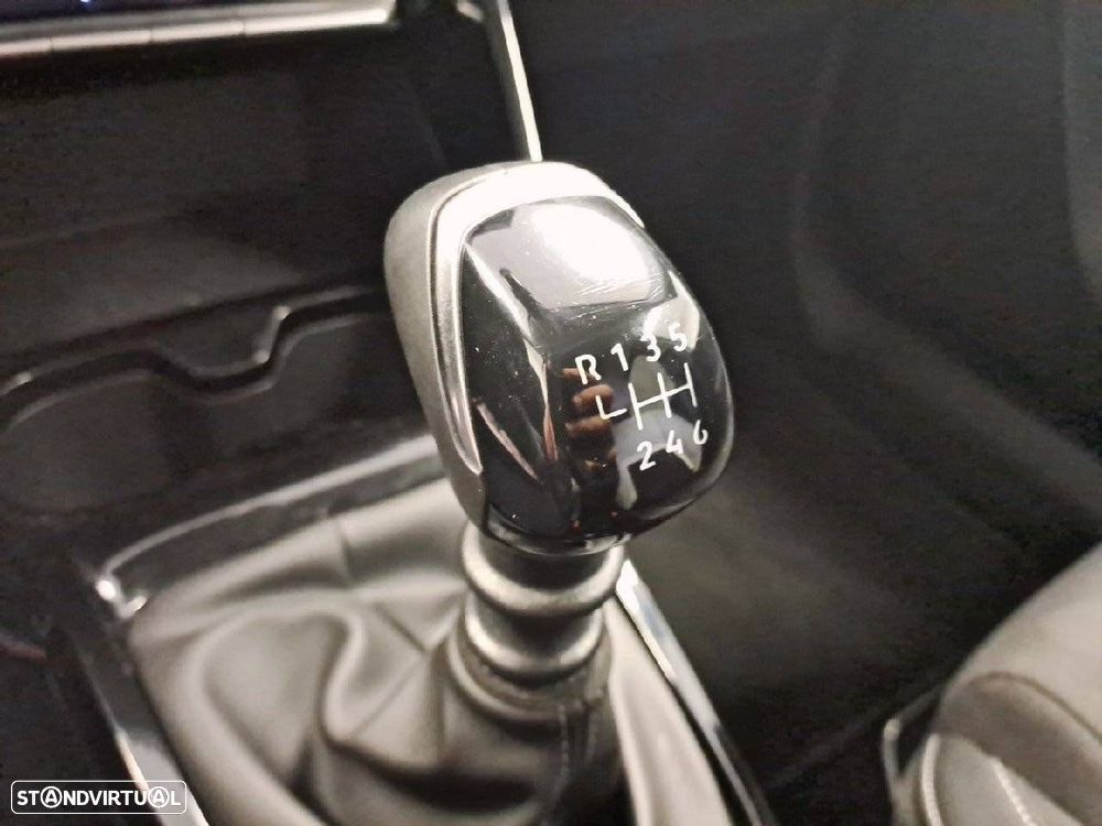 Citroën C3 1.2 PureTech Max - 24