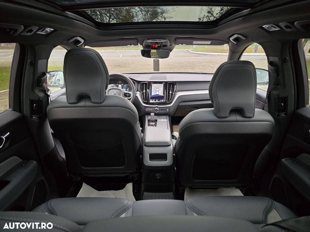 Volvo XC 60 Recharge T6 Twin Engine eAWD R-Design Expression - 13