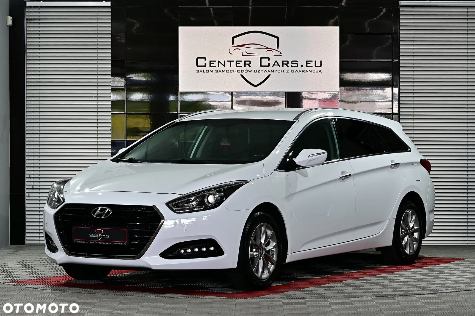Hyundai i40 Kombi blue 1.6 Trend - 2