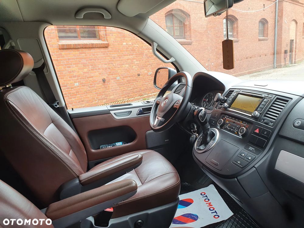 Volkswagen Multivan - 10